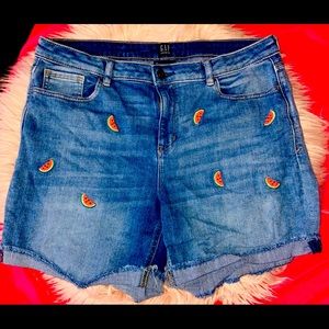 SOLD Girls Watermelon 🍉 Patch Shorts Size 18P